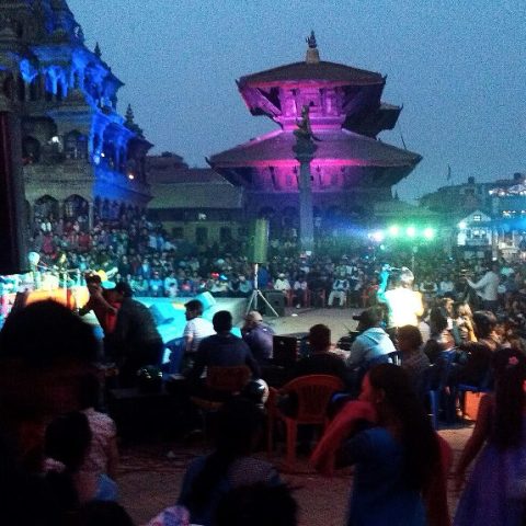 528390_576187165733312_1729982891_n